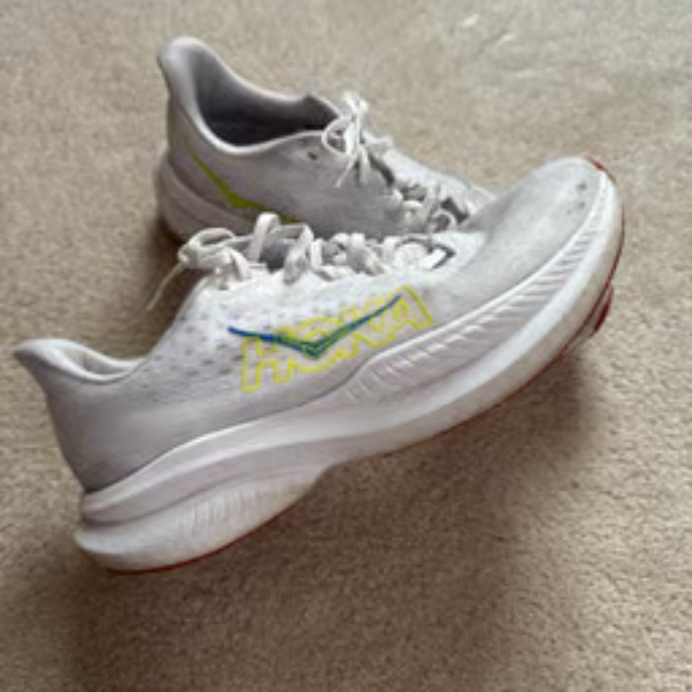 Hoka one one MACH 6 running shoes